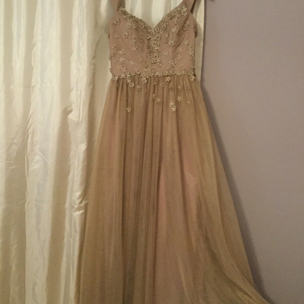 NEW CLASSIC-Romantic style ball gown size 8 - Picture 5 of 5